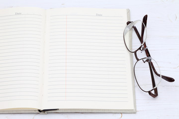 メガネと手帳