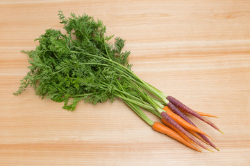 葉つきのニンジン