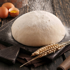 Sprinkle with flour dough