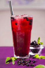 red currant cold tea