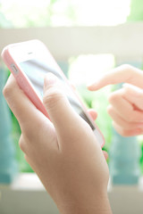 hand using smart phone