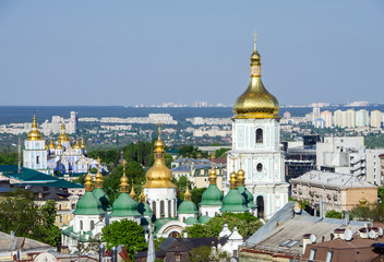 Fototapeta na wymiar Kiev Pechersk Lavra day view