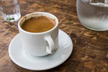 Griechischer Mokka in der Taverne