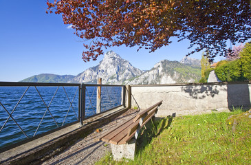 Ein Bankerl am Traunsee