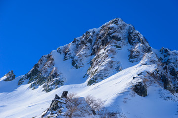 Fototapeta premium Mt.Hoken at the Central Japan Alps in winter in Nagano, Japan
