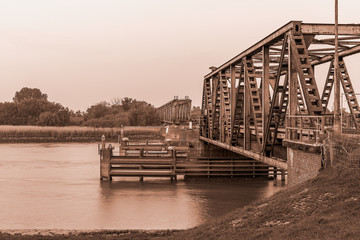 Fototapeta na wymiar Jan-Berghaus-Brücke