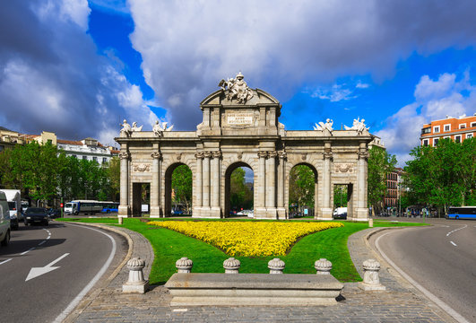 Puerta de Alcala in Madrid, Spain