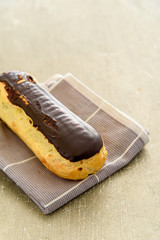 Chocolate eclair
