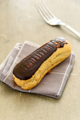 Chocolate eclair