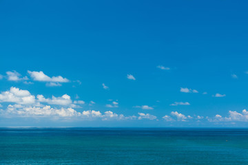 Fototapeta na wymiar Low sea horizon with clouds.
