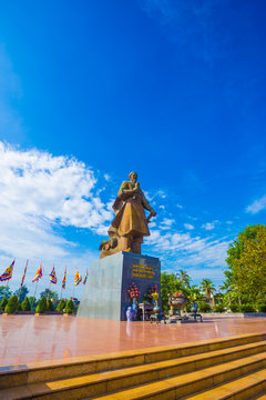 National Monument Of Abstinence Hung Dao Dai Vuong Tran Quoc Tuan Is Located At Square Mosquito 3 February, Lakeside Vy Xuyen, Nam Dinh City.