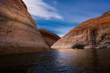 Fototapeta na wymiar Kayaking Lake Powell Utah