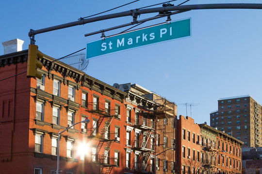 Fototapeta St. Marks Street Scene in Manhattan, New York City