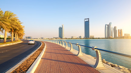Fototapeta na wymiar Abu Dhabi, Corniche Road