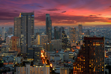 Fototapeta na wymiar Twilight view of Bangkok.