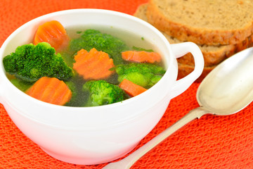 Chicken Broth with Broccoli and Carrots