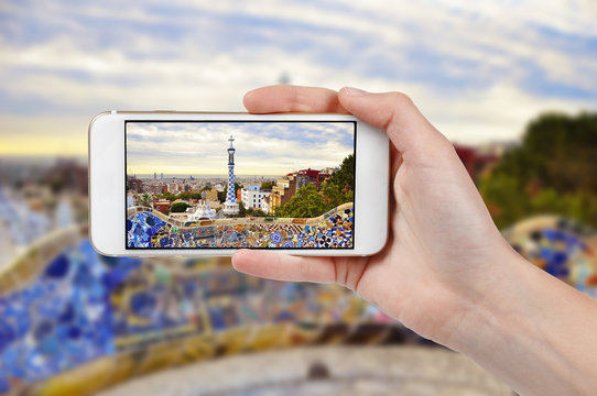 Taking photo of Park Guell with a phone