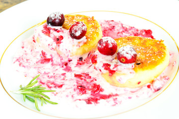 Tasty and Healthy Food: Delicious Cheesecake with Cranberries.