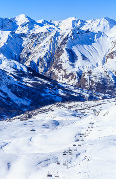 Valley view of Val Thorens. Village of Saint Martin de Bellevile