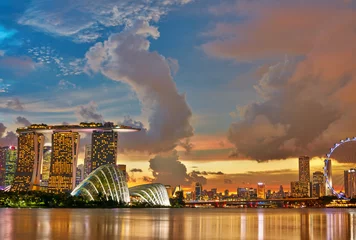 Gordijnen Singapore Skyline after sunset © SJ Travel Footage