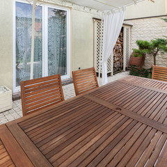 Covered patio with garden furniture