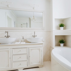 Obraz na płótnie Canvas Light bathroom with two sinks
