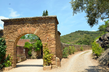 porte  ancienne  en  pierre