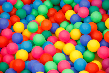 Fototapeta na wymiar box filled with small colored balls