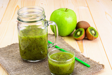 Kiwi and Apple Fresh Juice