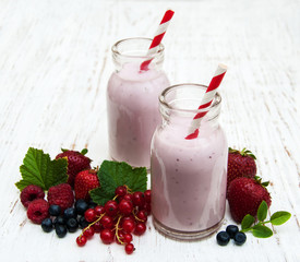 Yogurt with fresh berries