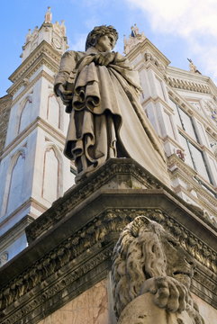 Statue of Dante Alighieri, Santa Croce, Florence (Firenze), Tuscany