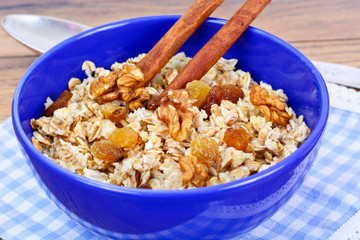 Oatmeal with Raisins, Walnuts