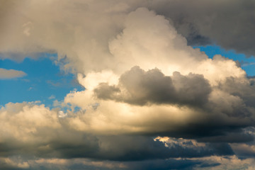 Fototapeta na wymiar Dark storm clouds before rain