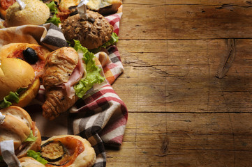 आहार-कक्ष Prasmanan 뷔페 బఫే Tiệc đứng 自助餐 Buffet Furšetas...