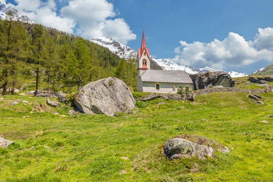 Heilig Geist Kirche in Kasern, Hinteres Ahrntal