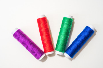 カラフルな糸巻き　ボビン