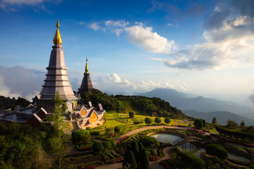 Fototapeta na wymiar The Great Holy Relics Pagoda Nabhapolbhumisiri