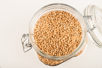 Jar with spelt