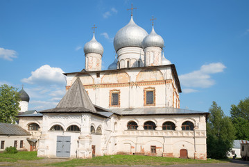 Fototapeta na wymiar The old Znamensky Cathedral, summer day. Veliky Novgorod, Russia