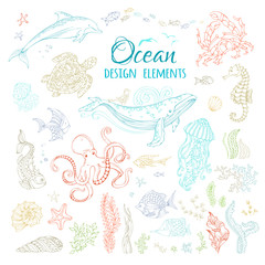 Obraz premium Vector set of ocean animals and plants.