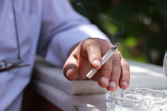 Smoking hand