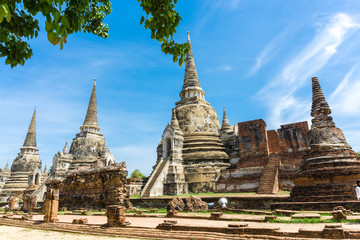 Fototapeta premium Wat phra si sanphet (wat mongkol bophit) Old pagoda Temple Histo