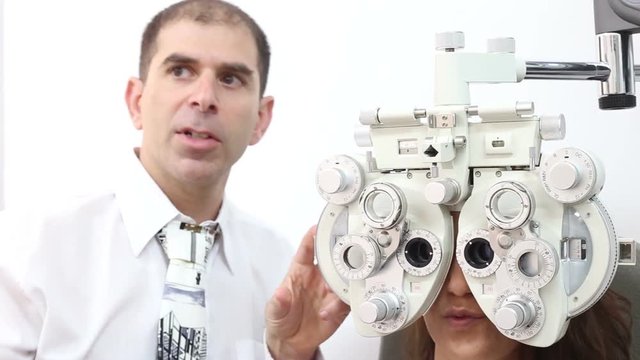 Eye Exams and Prescription Glasses test