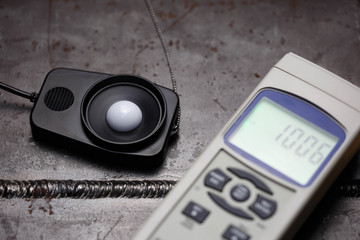 light meter sensor test on weld specimen
