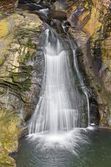 Fototapeta na wymiar Waterfall on the Hocking River