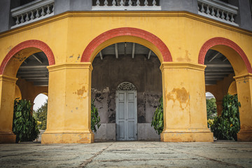 Naklejka premium Bang Pa-in Palace, Imperial Palace, also known as the Summer Palace is beautiful, and is one of Thailand's major tourist attractions.
