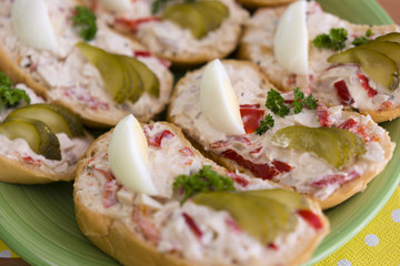sandwiches with egg and butter