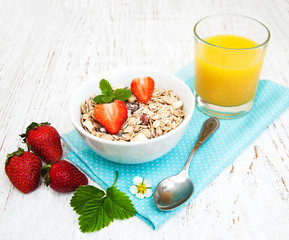 Muesli with strawberries