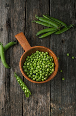 Ripe green peas and pods