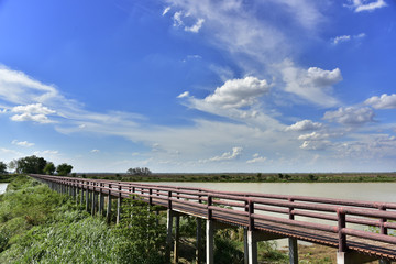 Fototapeta na wymiar Bridge with blue sky